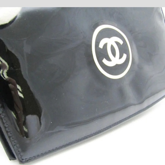 Chanel Black Patent CC Logo Flap Wallet - Picture 8 of 9